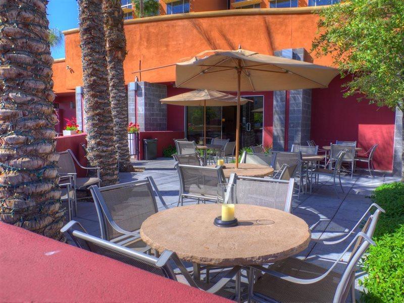 Holiday Inn Express & Suites Phoenix - Midtown, An Ihg Hotel Ngoại thất bức ảnh