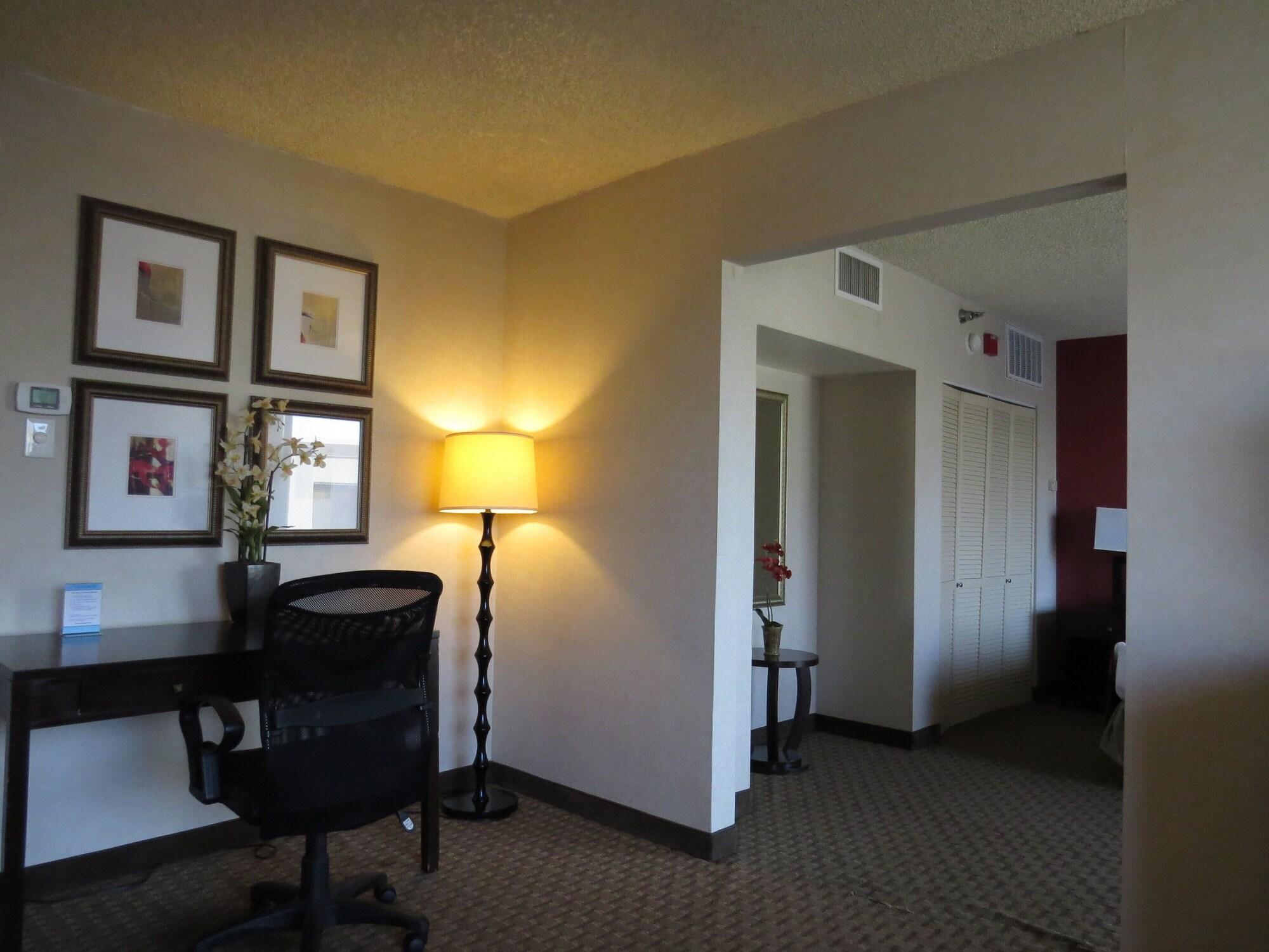 Holiday Inn Express & Suites Phoenix - Midtown, An Ihg Hotel Ngoại thất bức ảnh